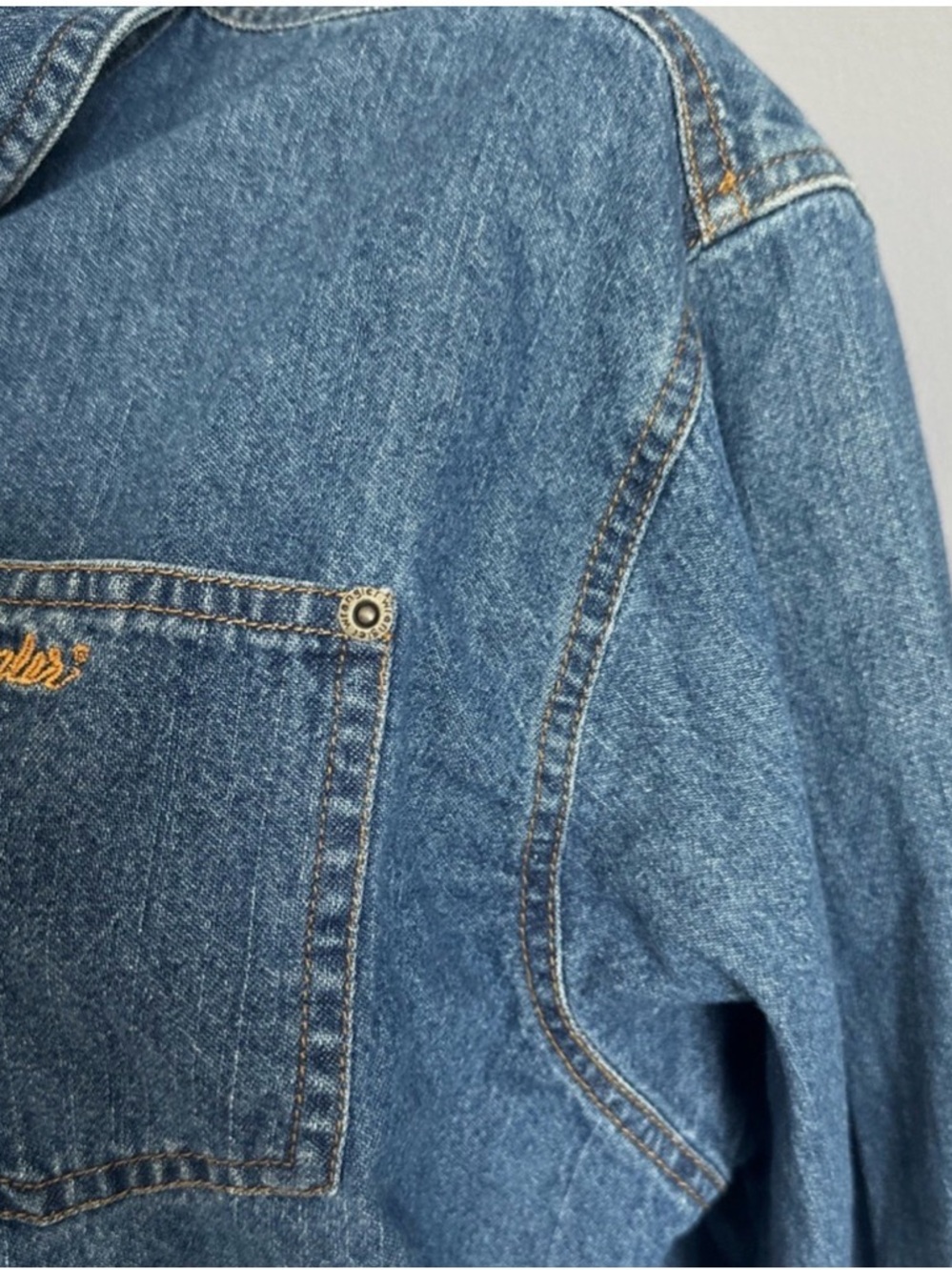 Wrangler ~ Blue ~ Denim ~ Waist Length Shirt w/ Tie at Waist. Size Medium/Large. - Picture 7 of 11